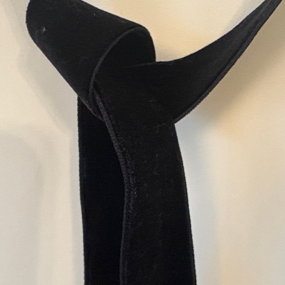 White House Black Market Velvet Tie Blouse Cream Color Size Medium - Picture 4 of 8